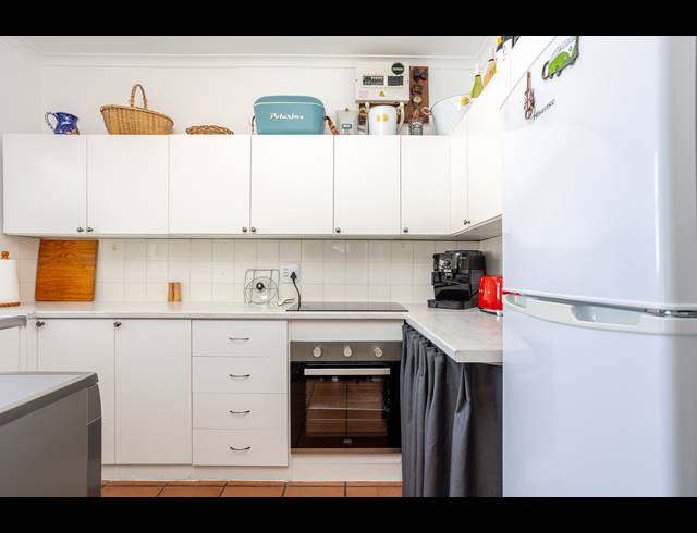 1 BEDROOM FLAT TO LET IN GARDENS